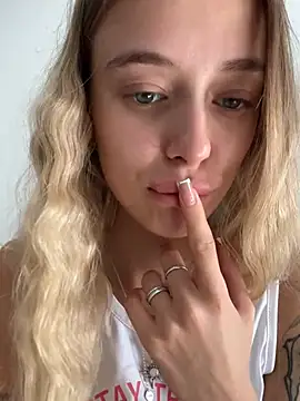 Enjoy_my_beauty - twerk without panties on