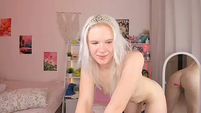 Mia_WaterFall - SPREAD PUSSY AND STROKE MY CLIT