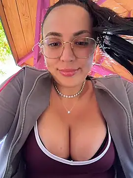 Bunny_Lush - Boobies play outside in public