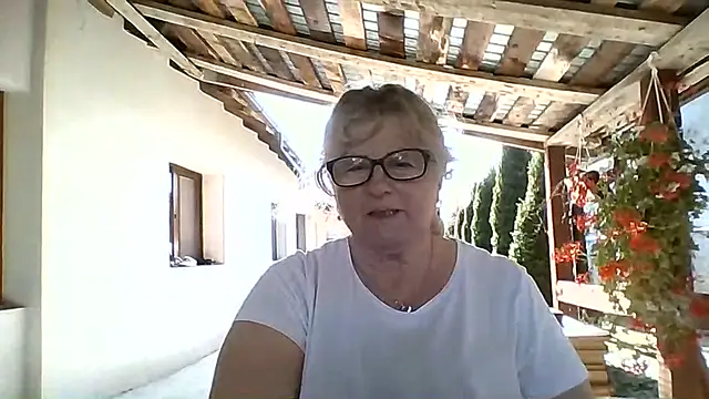 NoraMelow - 2 minutes bare breasts 100% Big ​Tits