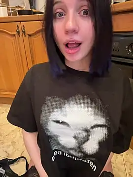 YourLittleDevil - SHOW PUSSY
