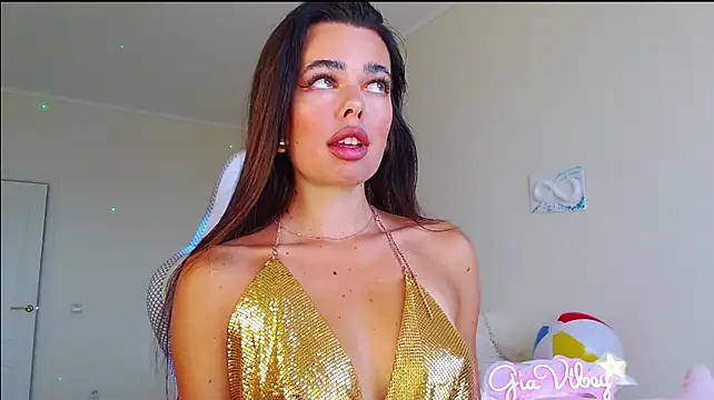 Gia_Vibey - oil on tits +BJ+ pussy open