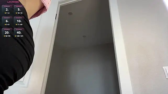 SibleyBurner - Tease u with my shorts