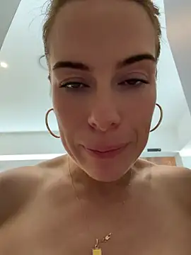 Oliviafranciis - 5 mins Toy Control 💦
