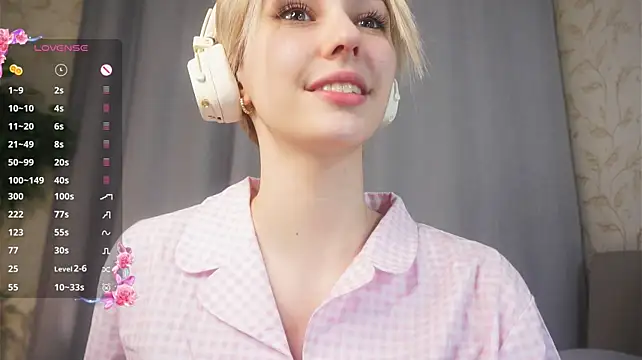 WilmaViesca - 💖Tease you and lick my naughty finger💖