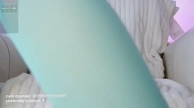 Laurainlove - spread ass wide