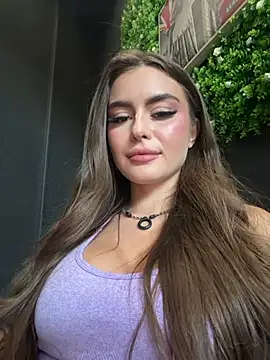 KaylaBray - Wet sheets?! Squirting rainbows 🥵💧❤