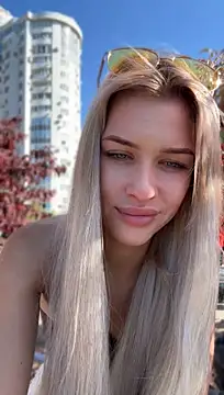 KikiWatson - Show color panties in public 😍