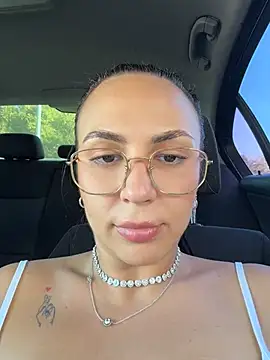 Bunny_Lush - Boobies play outside in public