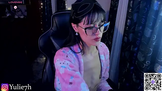 _Jessy_Moon_ - 🦊 Tail plug ON 🦊