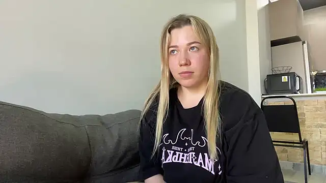 Alyrasun - slap boobs