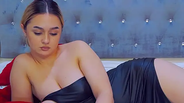 Ivy_Quin - Top comes OFF 🔥
