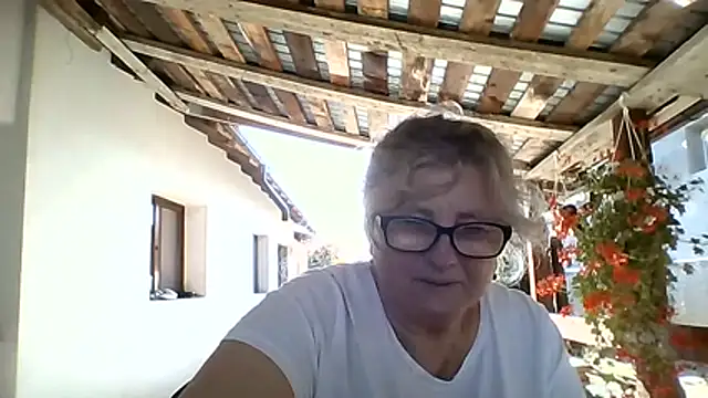 NoraMelow - 2 minutes bare breasts 100% Big ​Tits