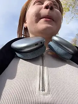 SlavicCandy - lick lips and send u a kiss 😊