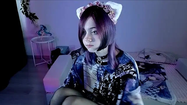Hikkacat - 🍓 meow meow kitty pose (◕‿◕)♡ 🍓