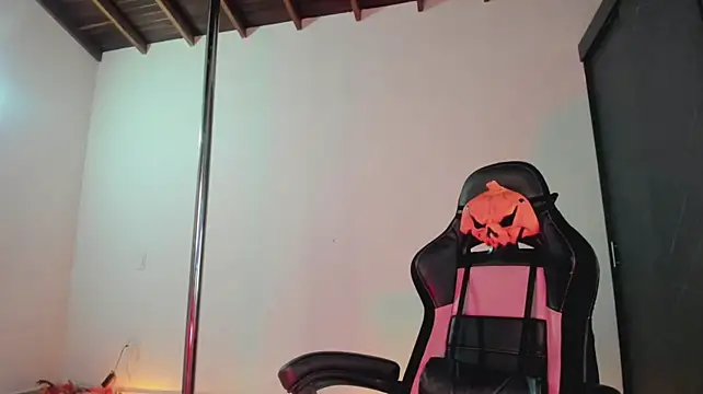 Auraeroticaxxx - flash pussyy