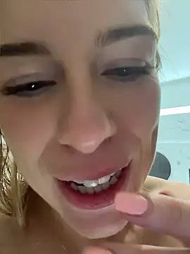 Oliviafranciis - 5 mins Toy Control 💦