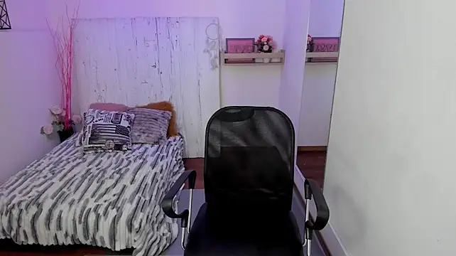 Melodi_velasquez - 🍉Oil massage ass & spanks hard🍉