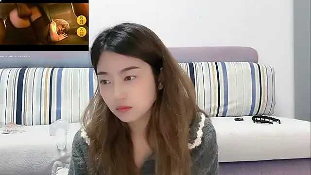 Olivia_0919 - 小粉塞屁屁 肉棒自慰两分钟全裸