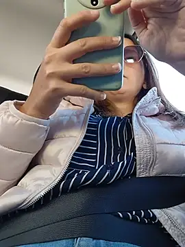 Alexdevil92 - Flash tits in taxi +2 m
