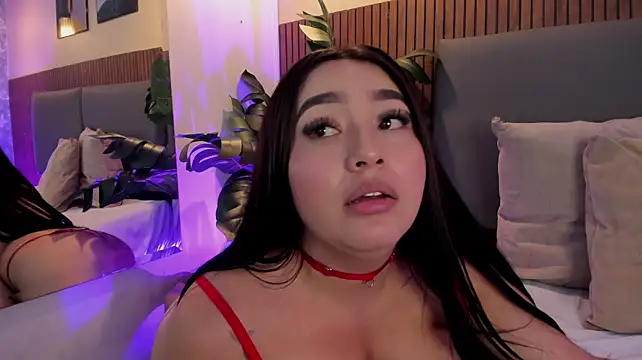 Melinacruuz - ice my nipples