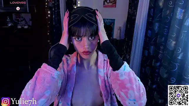 _Jessy_Moon_ - 🦊 Tail plug ON 🦊