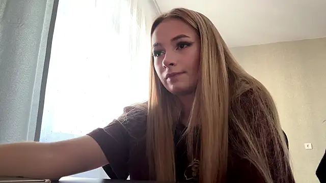 MarkitaHersch - Eye contact + smile
