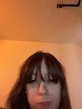 YankiGirl - Bite my finger + wink😏