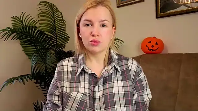 ViktoriaSekret - ASS SLAPS TILL RED