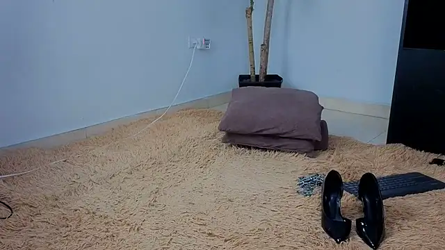 Mariana_Lu - azotes en ass