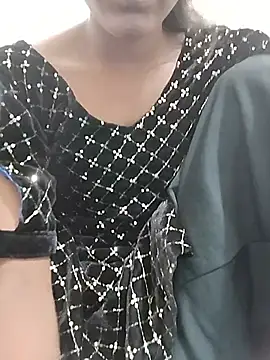 Hotbabymuskan