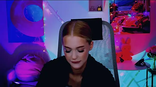 AngelaHolmes - dance?