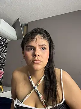 Valen_mendez - SALIVA MASSAGE ON MY TITS