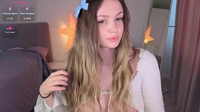 SmolCutie - CUM HARD
