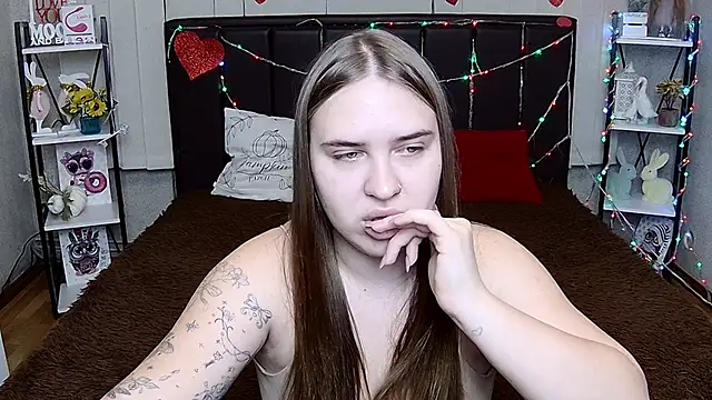 LauraHlot - Every Tip Brings Us Closer 🫶