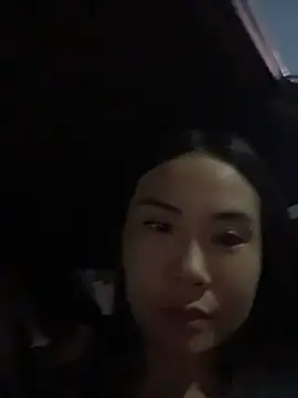 Yioyio-666 - 仿真精液滴屁股诱惑2分钟