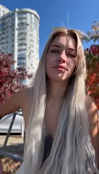 KikiWatson - Show boobs in public 💋