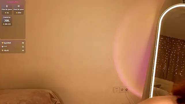 JoselynNeave - Send air kiss
