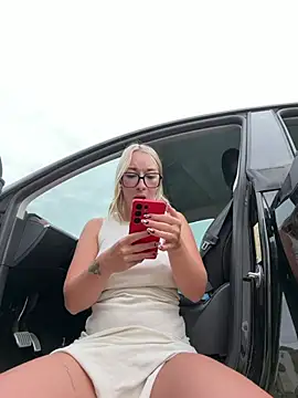 Giuliana_baby - 2 DOIGTS PUSSY ☀️