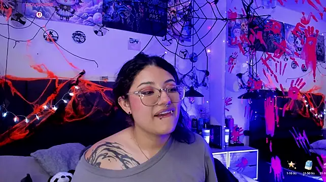 SabrinaV_ - finger in pussy