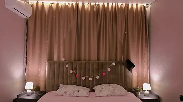 BlancaSaysongkham - Let's move on to the butt game🔥😍