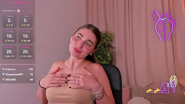 RinaKlark - naked tits and play 5 min
