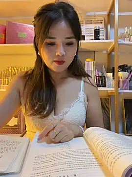 Xiaoxiao-y - 脱内内