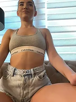 AliceSchuster - Strip&Tease😈