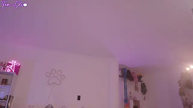 Iam_elii1 - oil ass / shorts off