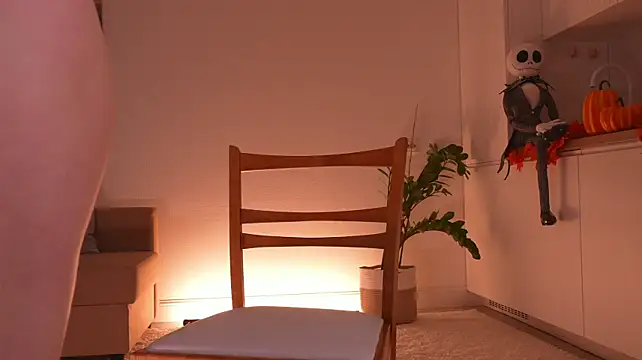 Miablueye - Dildo in pussy