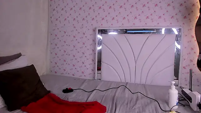 Ellajonz_sexx - anal and fuck pussyat the same time