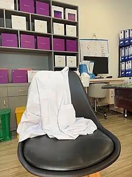 Secretly_masturbating - Masturbation and big squirt at the clini