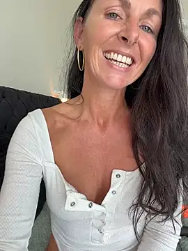 Mel-Mia - LT Hot Video - 10 Slaps pussy