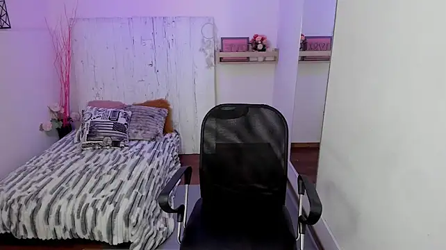 Melodi_velasquez - 🍉Oil massage ass & spanks hard🍉